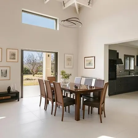 Rosairbe Kefalonia * Minia